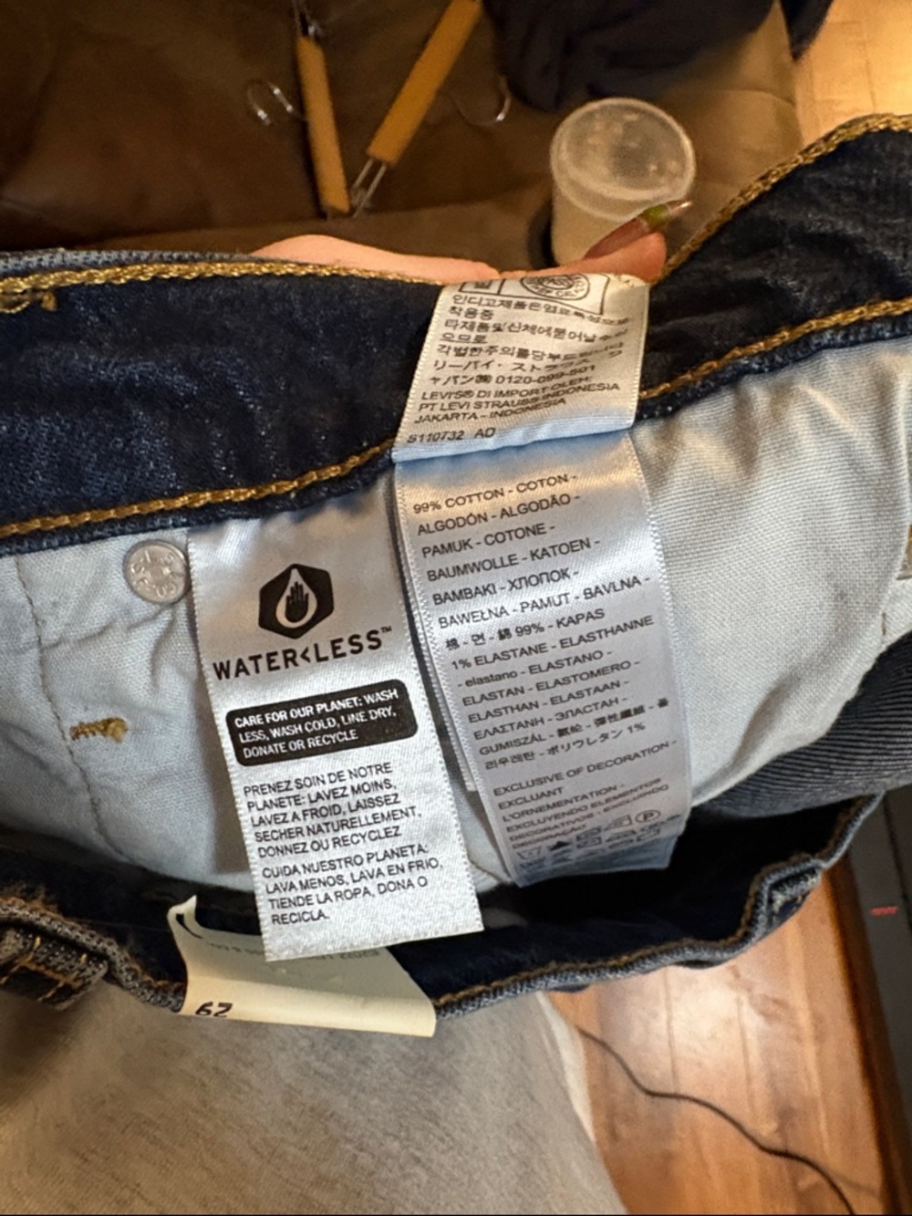 NWT Levi’s 501 Mid Thigh Shorts - Picture 13 of 13